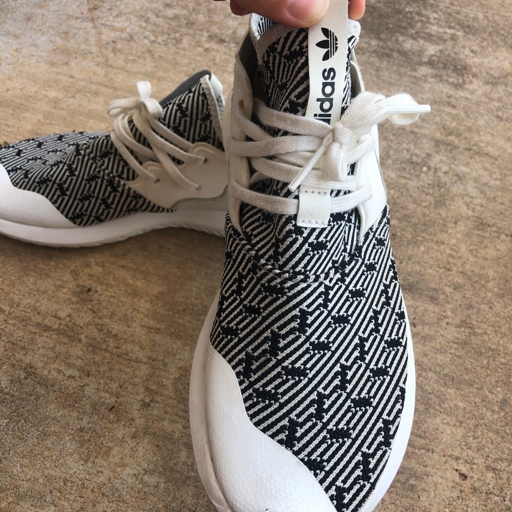Adidas tennis shoes